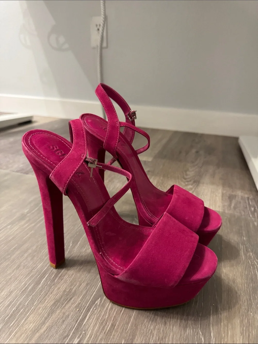 SCHUTZ Fuchsia Suede Platform Sandals